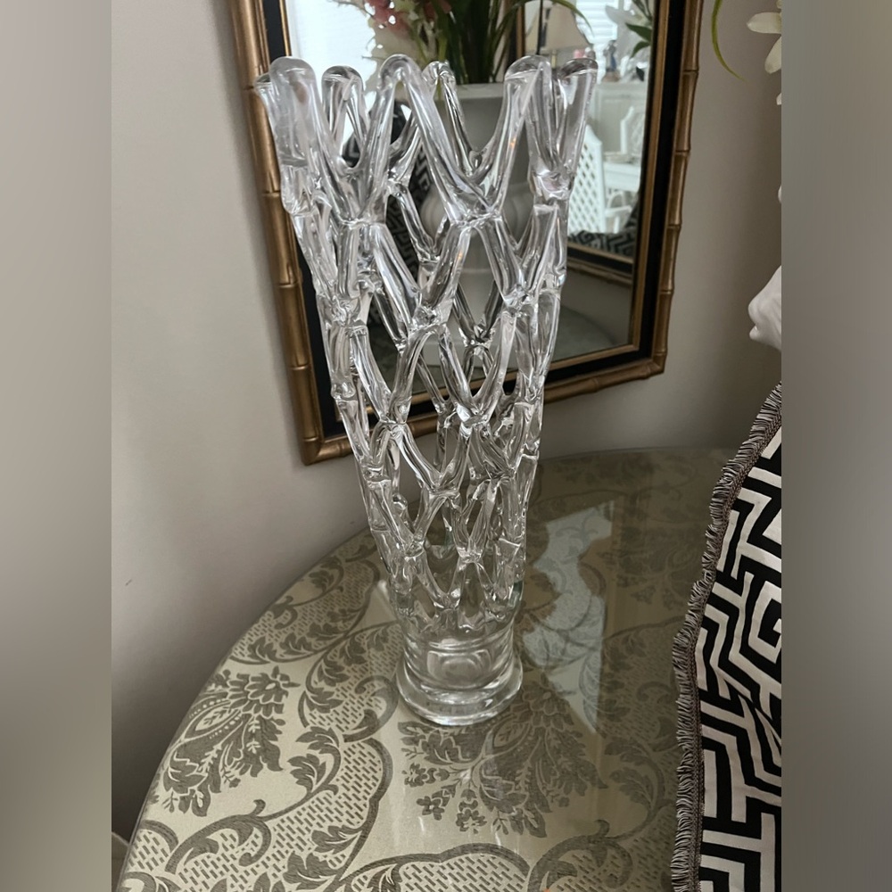 VINTAGE OPEN WEAVE GLASS VASE